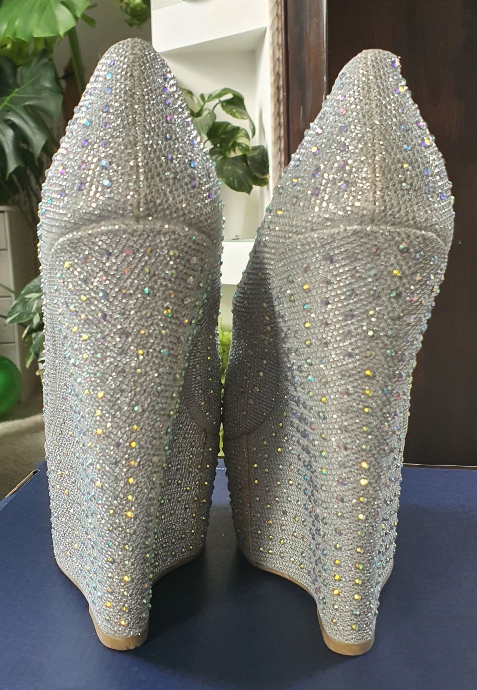 Zjawiskowe buty  z USA na koturnie -na sesję zdjęciowe