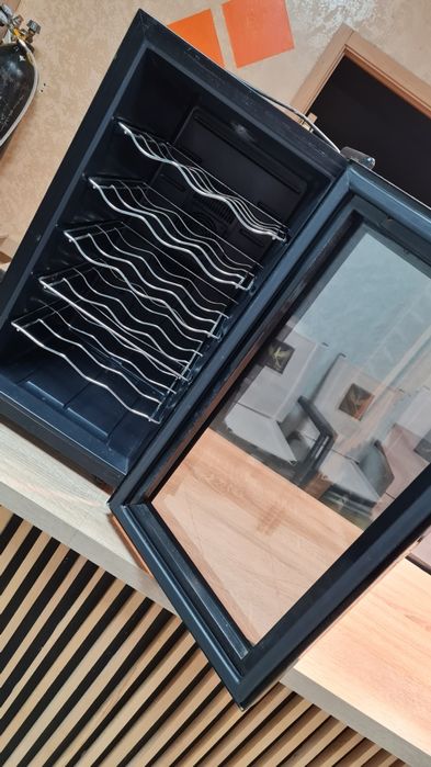 Винний холодильник, шафа