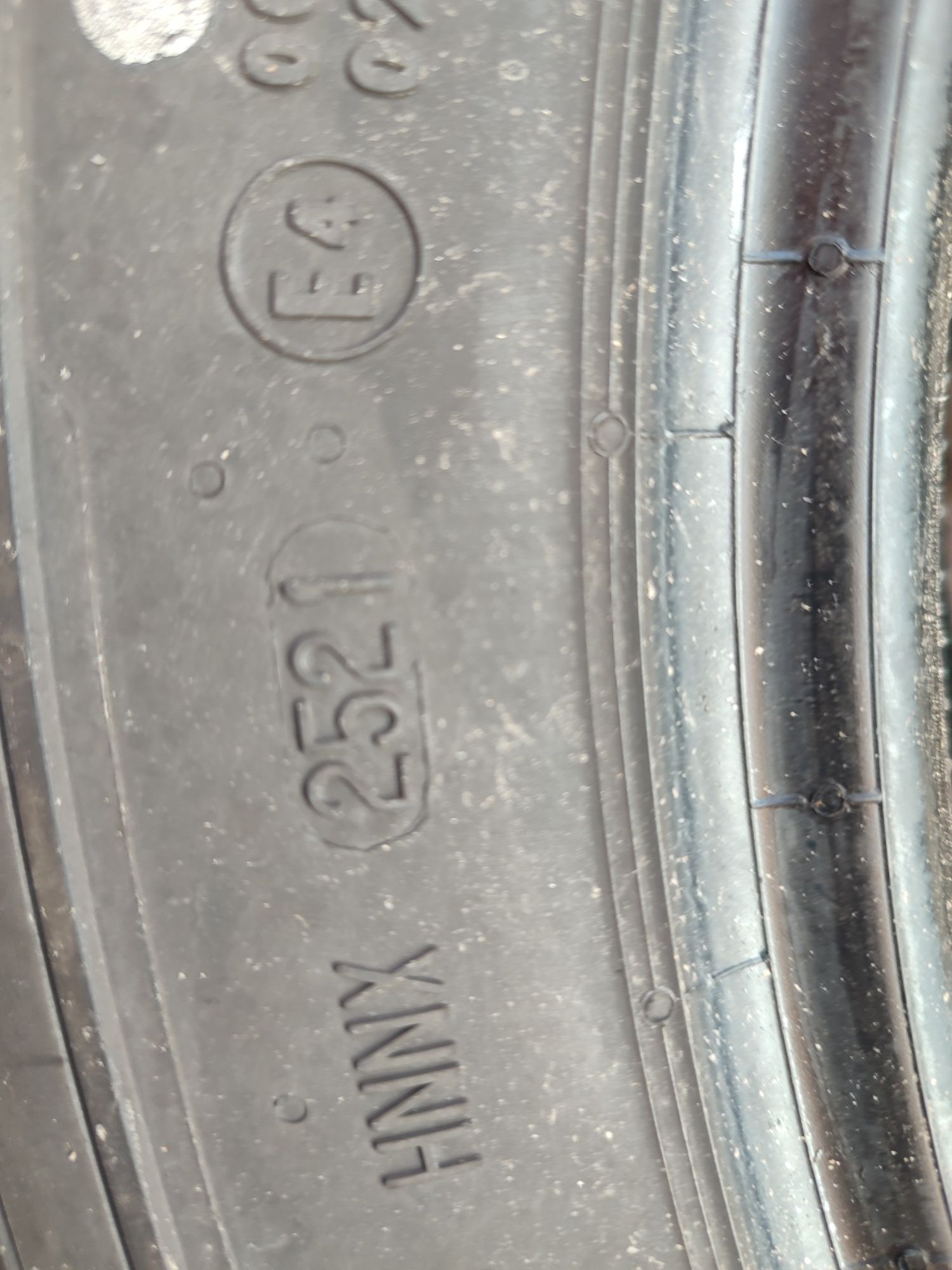 Pojedyncza opona Continental ContiVanContact200 235/65/16C