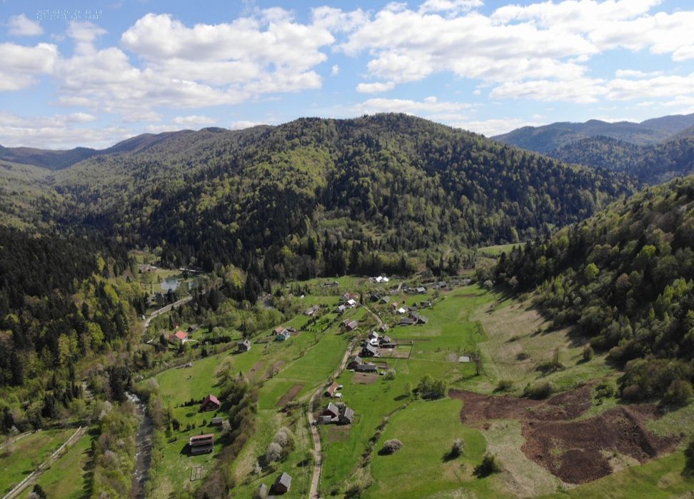 Земельна ділянка в Карпатах дешево.