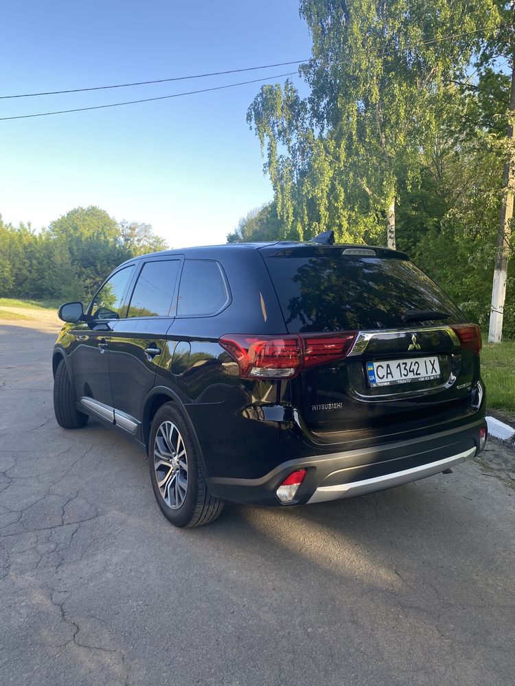 Mitsubishi outlander 2018