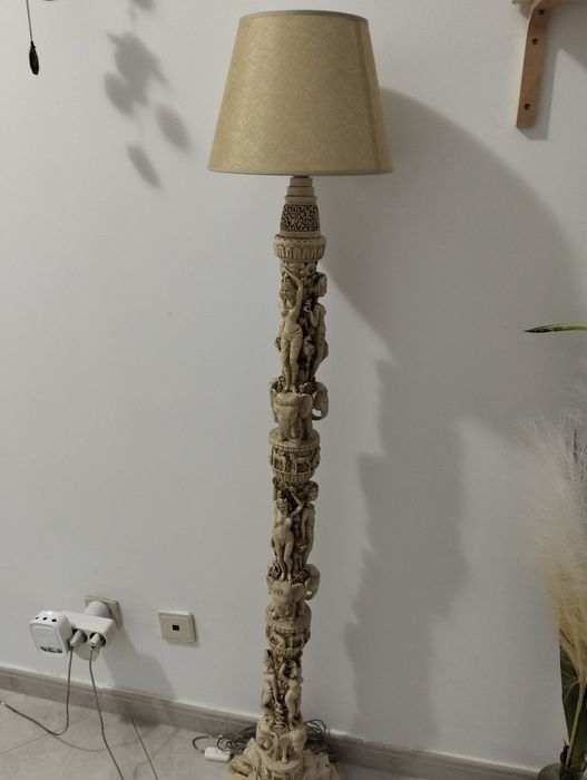 candeeiro de pé lindíssimo