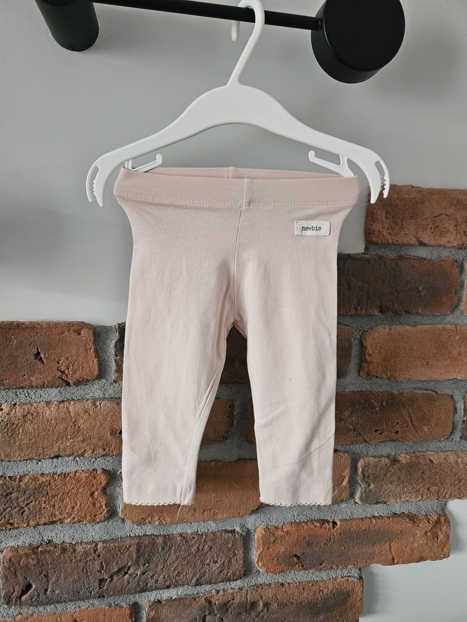 Legginsy getry z kokardą na pupie newbie 68