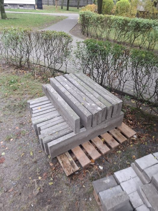 Oddam za darmo obrzeża betonowe