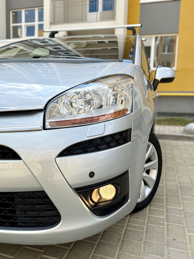 Citroen C4 Picasso 2010г Автомат Минивен!