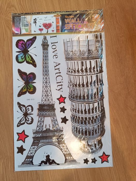 Naklejki na ścianę