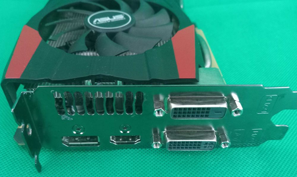 ASUS GeForce GTX 760 Graphics Card – 2GB GDDR564550292352899122