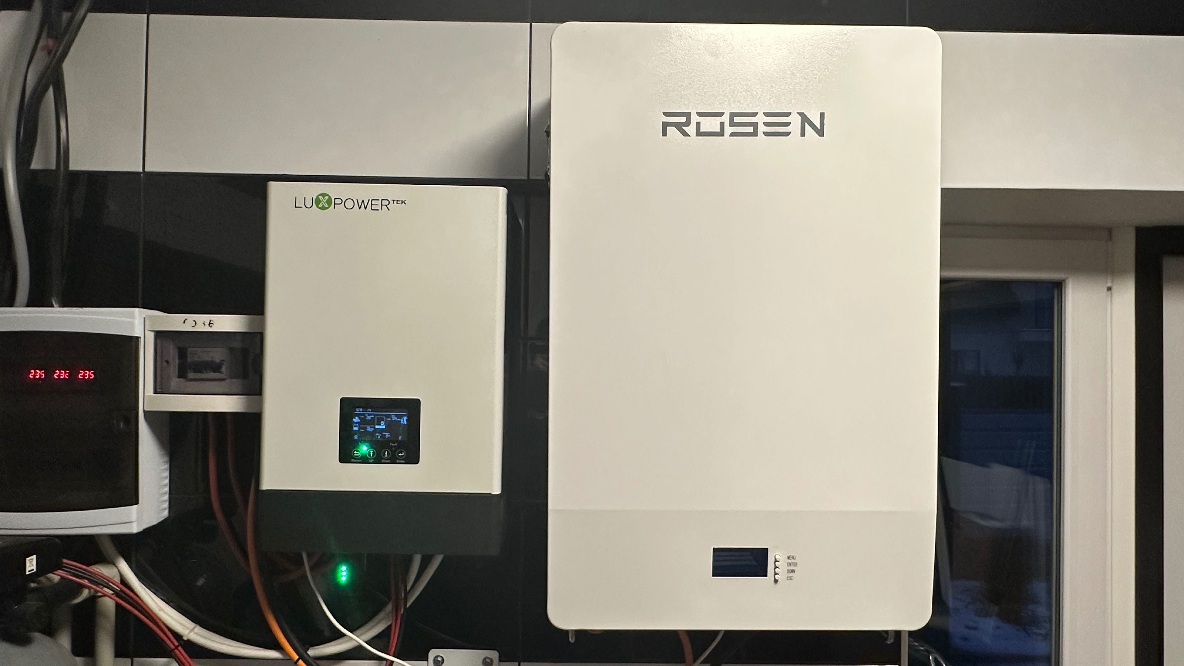 Гібридний-мережевий інвертор LuxPower SNA5000 Wide PV 5кВт