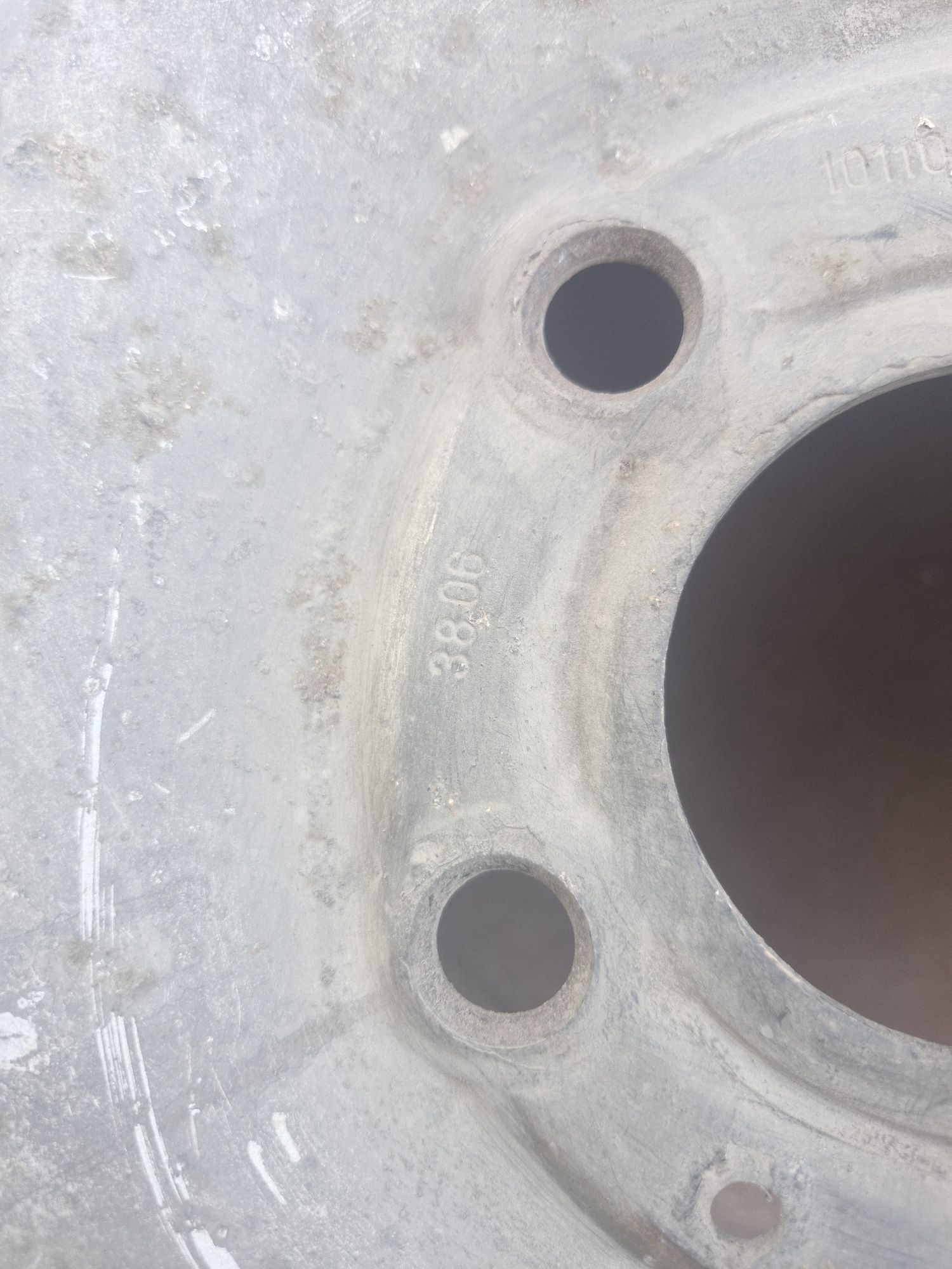 Диск з ризиною 215 65 16с Трафік, Віваро 5x118 r16