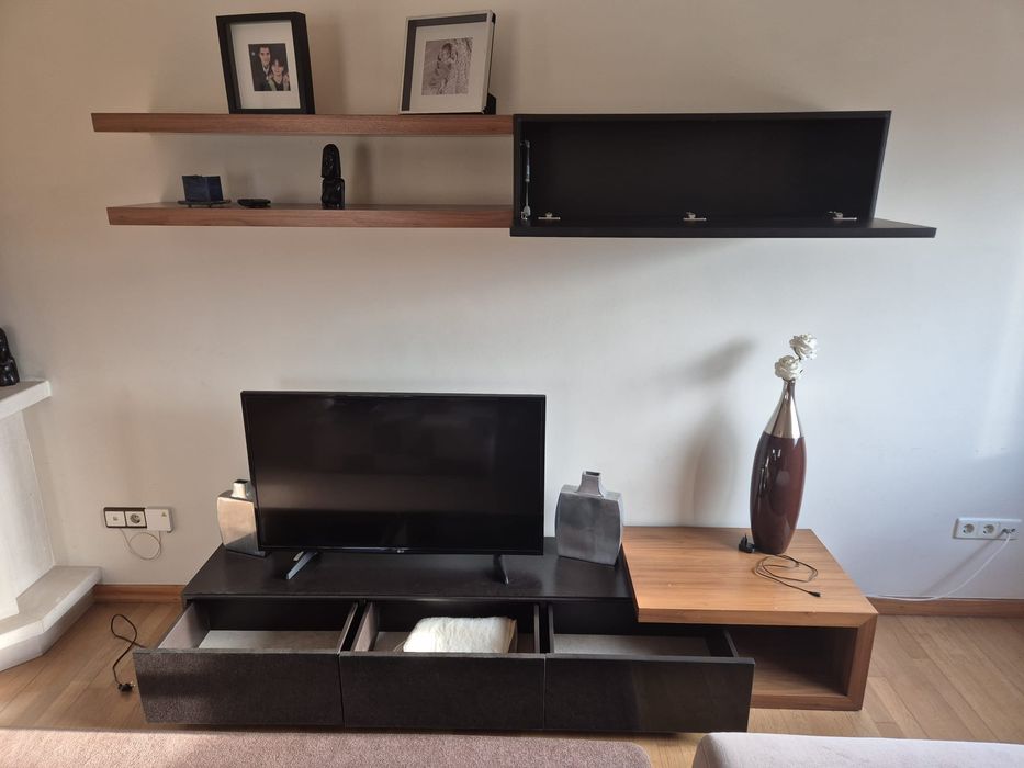 Móvel TV + Prateleiras