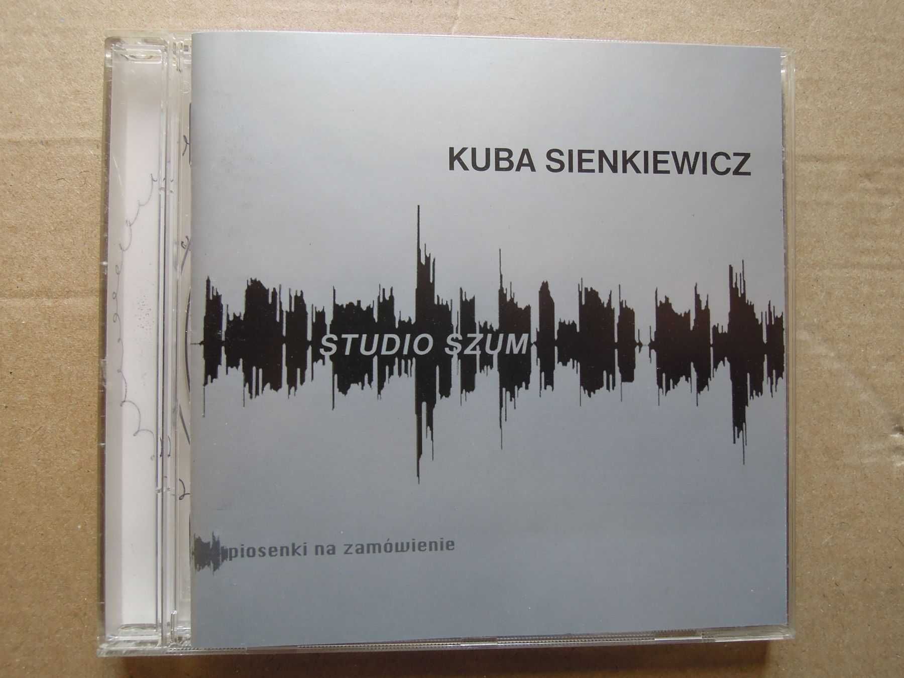 Kuba Sienkiewicz /budka suflera Millenium Time Vehicle /iluzjon