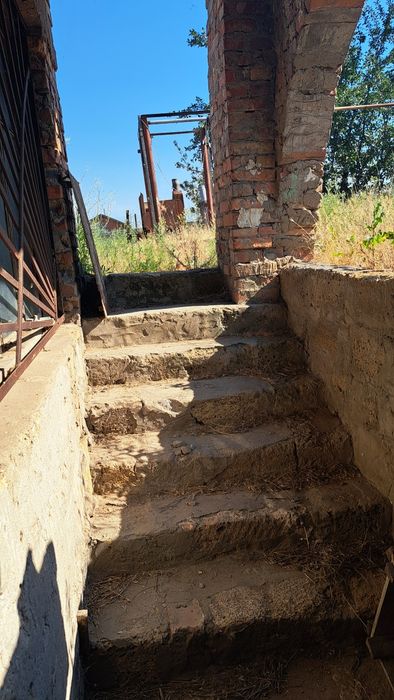 Продаю 2 дома в одном дворе.  Харчатовка Святониколаевка Мешково-Погор