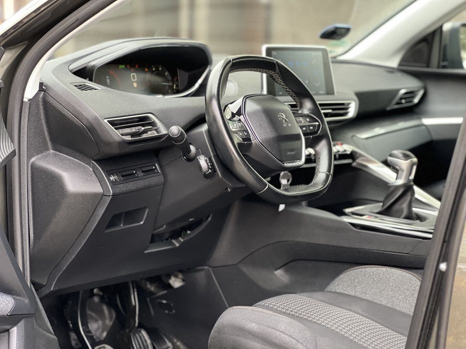 Peugeot 3008 2018 2.0 дизель не фарбований жоден елемент