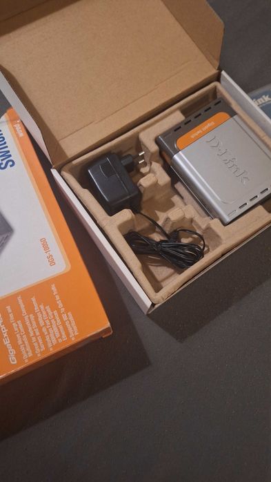 D-LINK Gigabit Switch, Model DGS-1005D