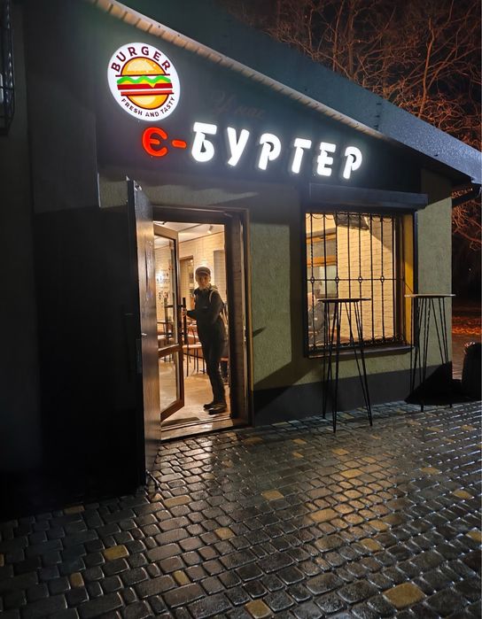 Продаются 2 действующие бургерные! Бизнес под ключ