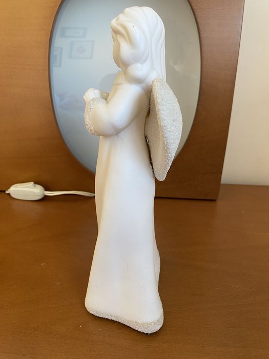 Anjo em loiça branco