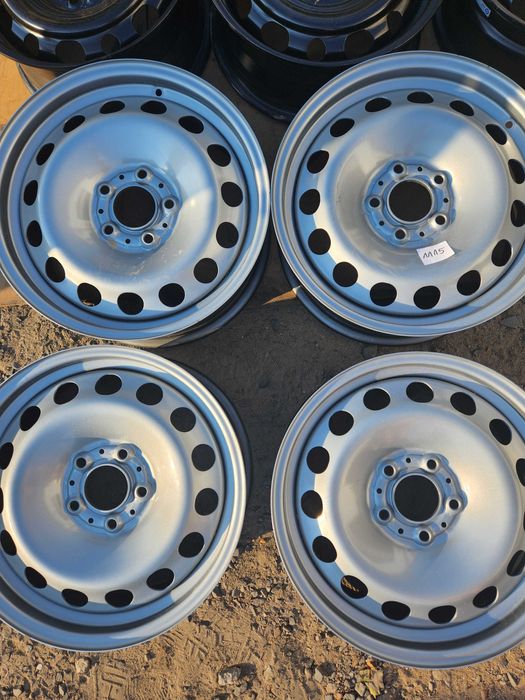 1115. BMW 7x17 ET 47 rozstaw 5 x 120 felgi stalowe
