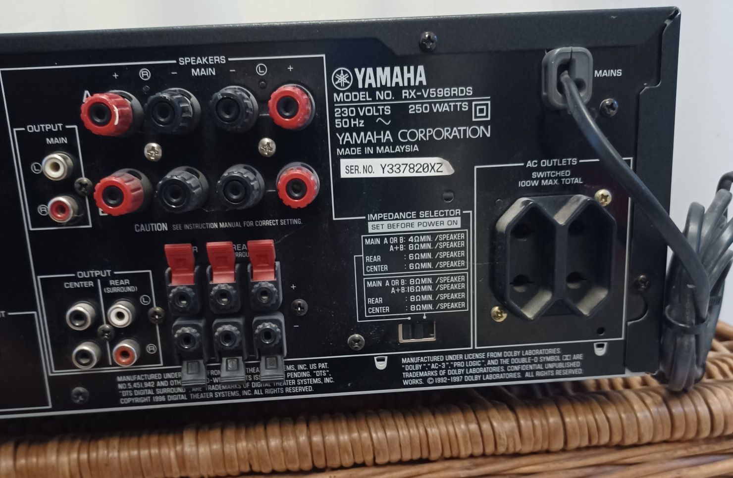 Amplituner Yamaha RX-V596RDS