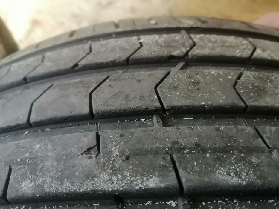 Продаю колісні диски r18 з літньою гумою для vag