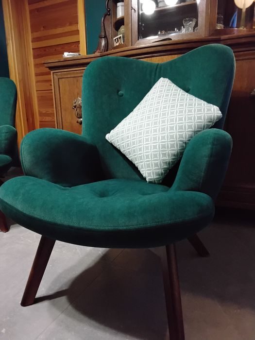 Fotele w bardzo dobrym stanie