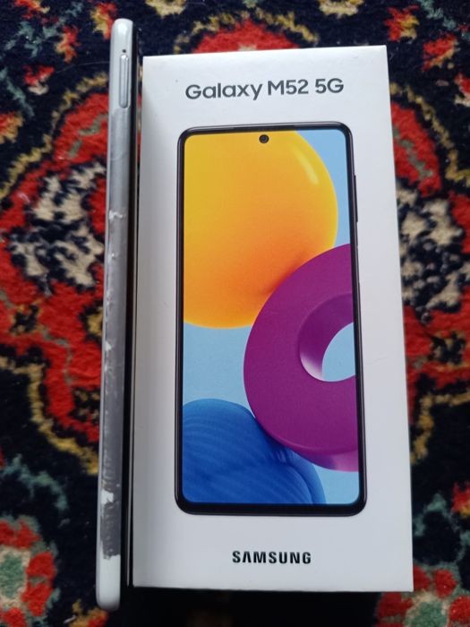 Продам смартфон Samsung Galaxy M52 5G