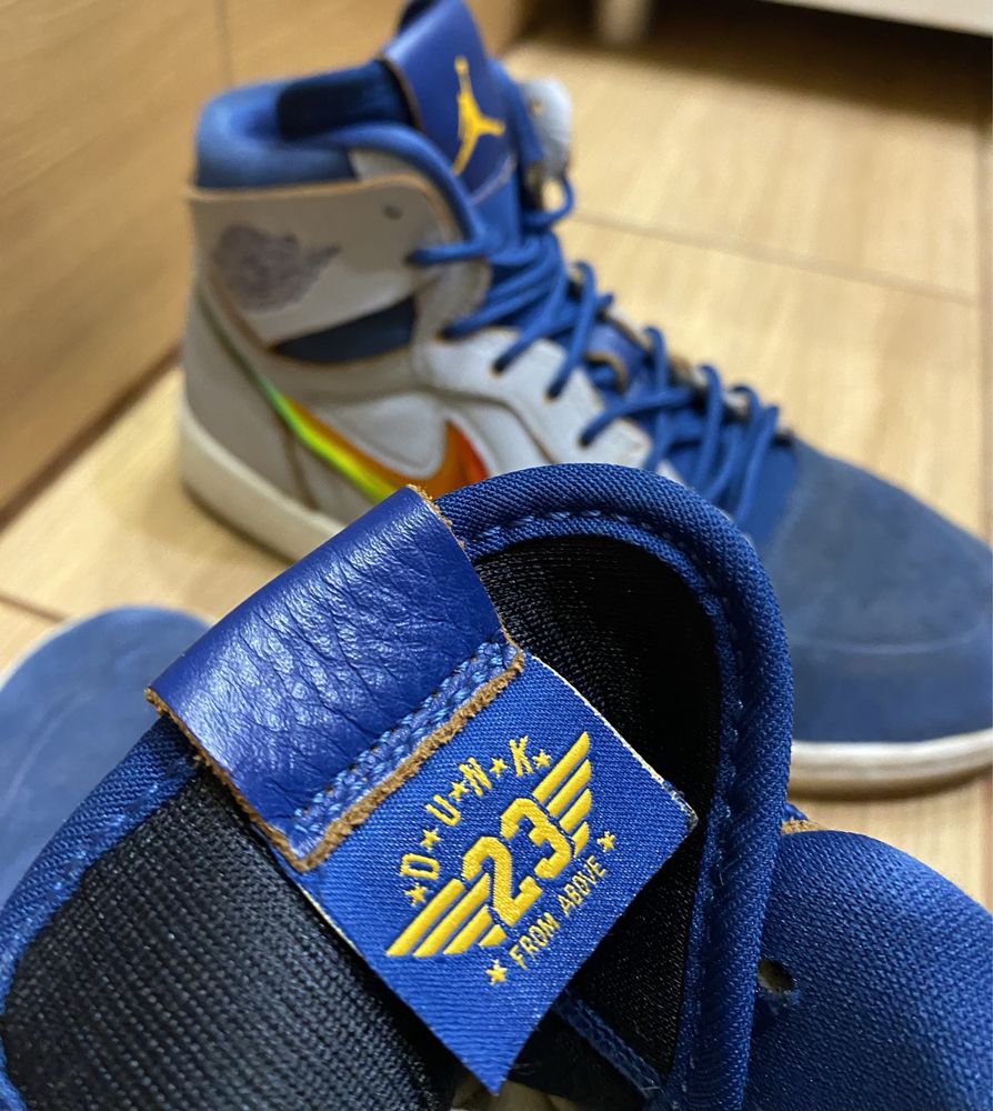 Nike Air Jordan 1 Retro High Nouveau Dunk From Above Shoe 819176-009