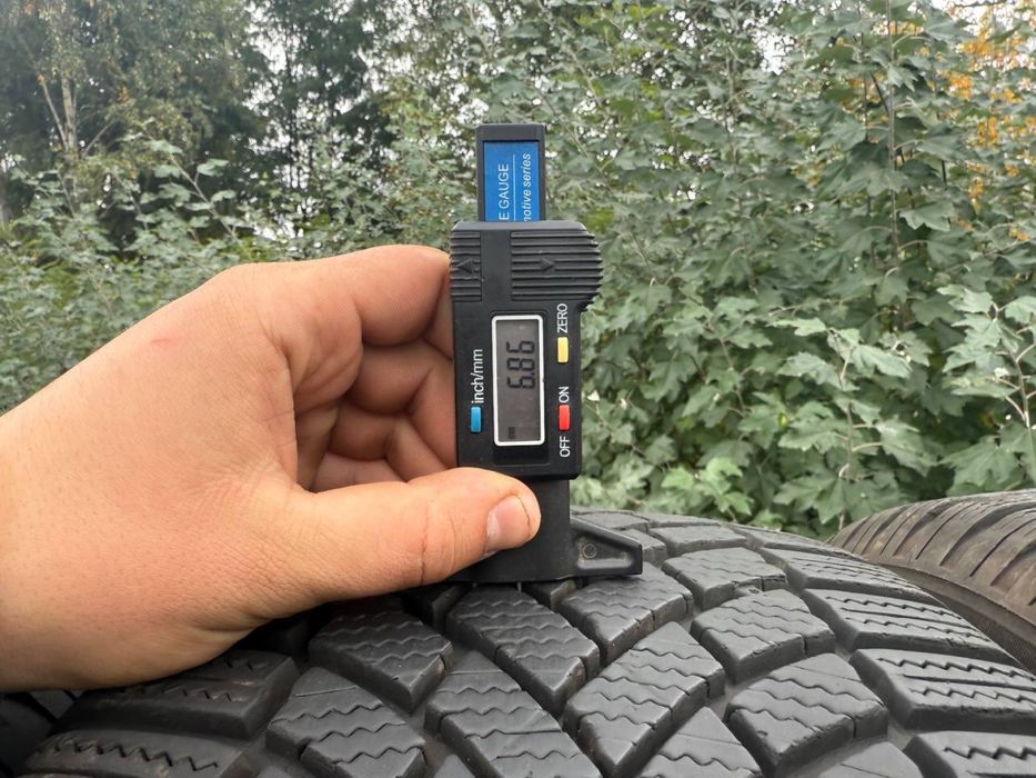 Як нові 235/55/18 Bridgestone blizzak LM005 2022 рік 6.8 мм