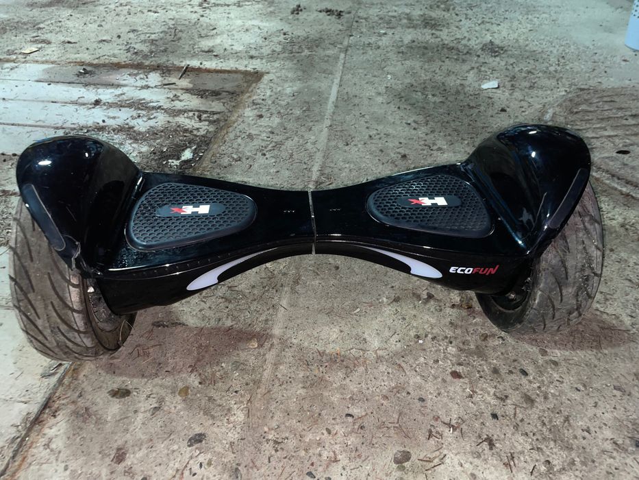 Sprzedam dwa zestawy: hoverboardy marki Ecofun z nakładkami gokartowym