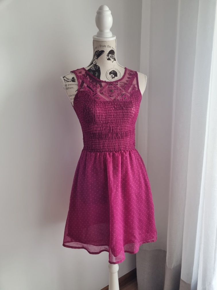 OFERTA PORTES - Vestido Rosa da Bershka (Tamanho XS)