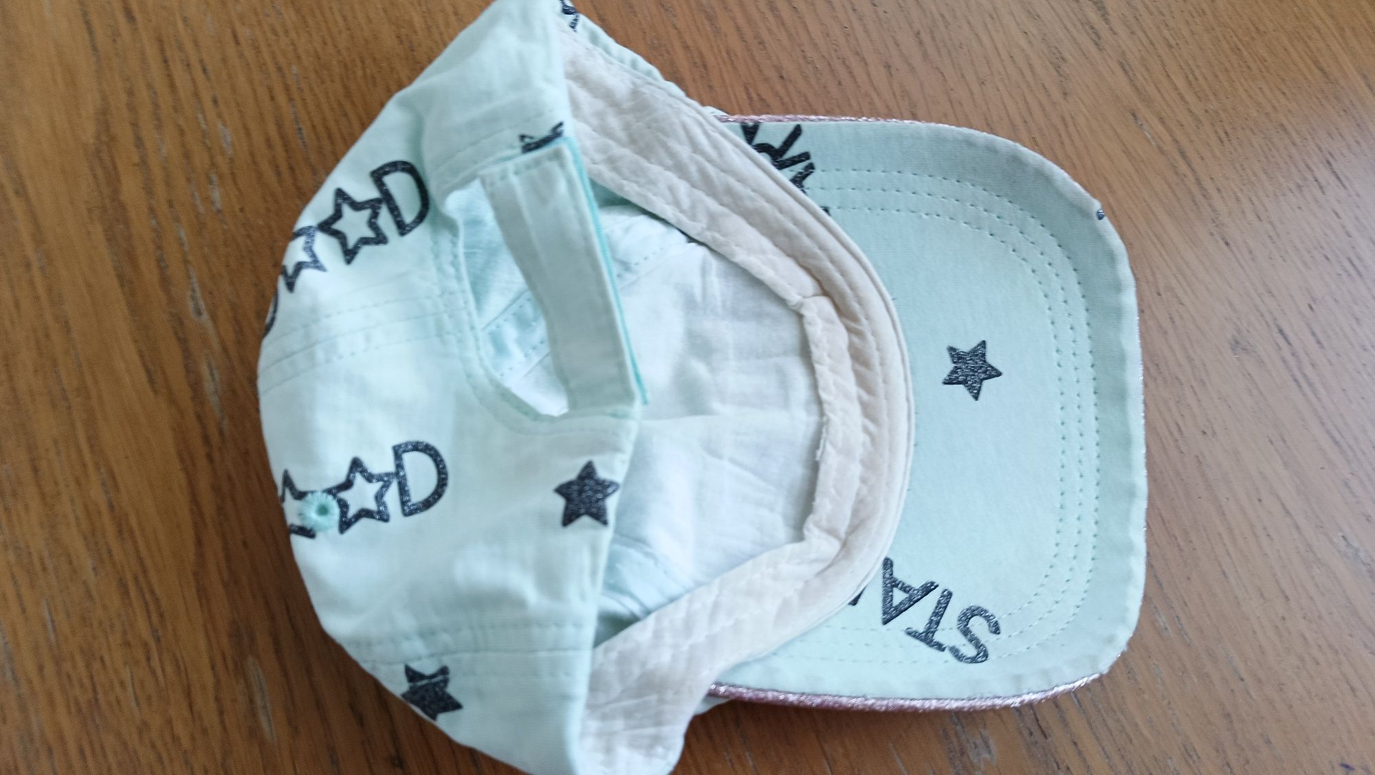 Czapka z daszkiem Benetton r. S 6-7 lat