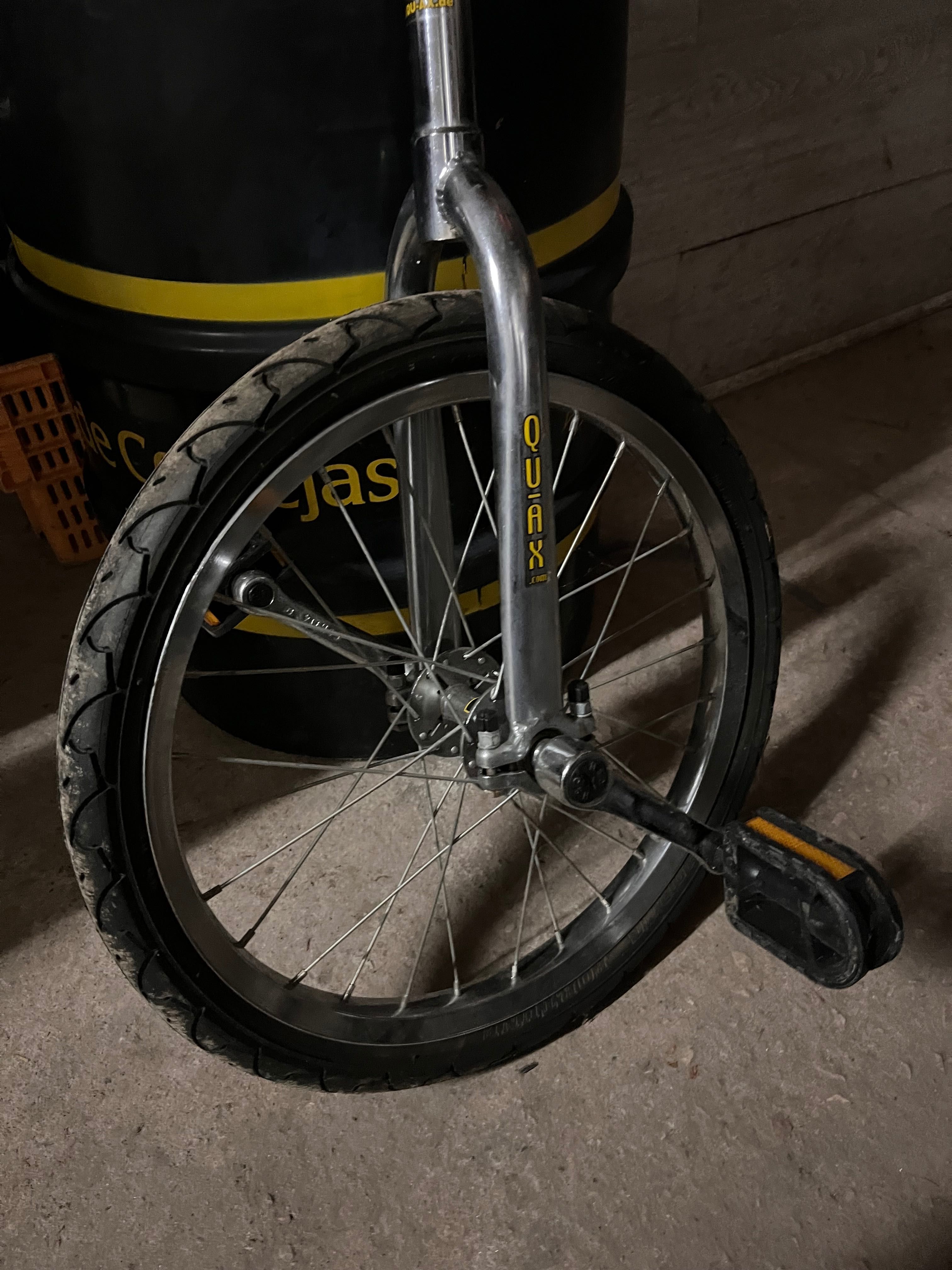Bicicleta com uma roda