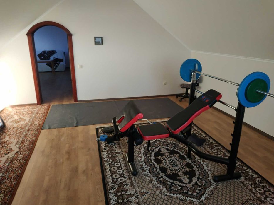 Дом в селе Осещина , Троянда-2