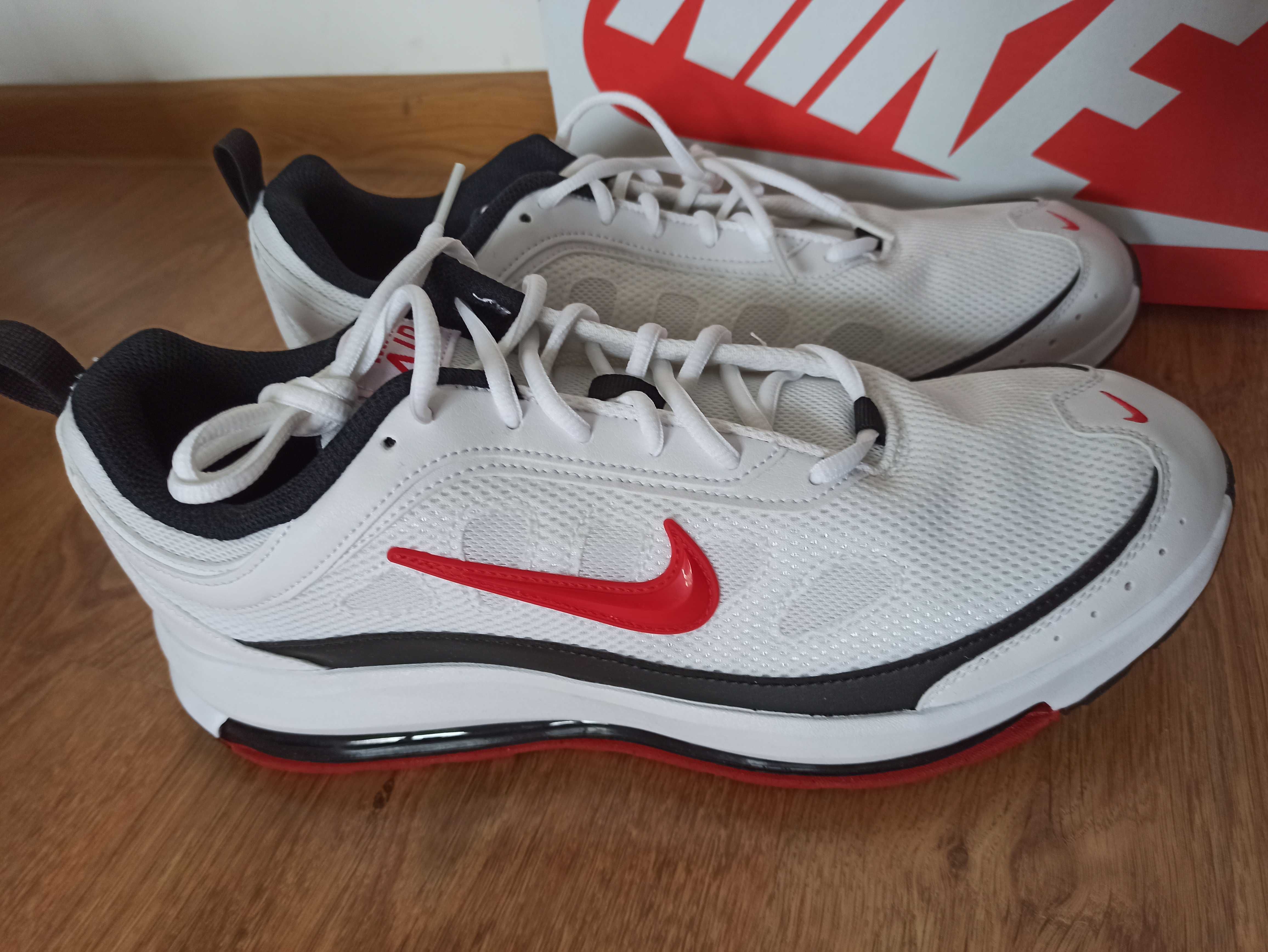 (r Eur 46) Nike Buty Air Max Ap CU4826, 101 White/University Red/Black