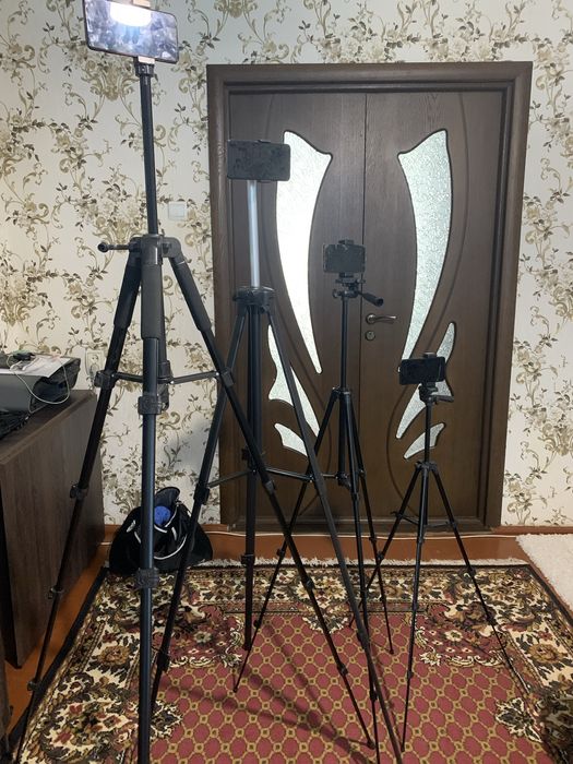 Штатив для камери (телефона) тринога,,, різної висоти,,,ціна договірна