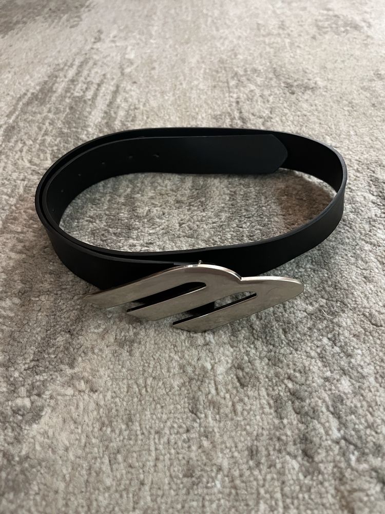 balenciaga belt 3b logo