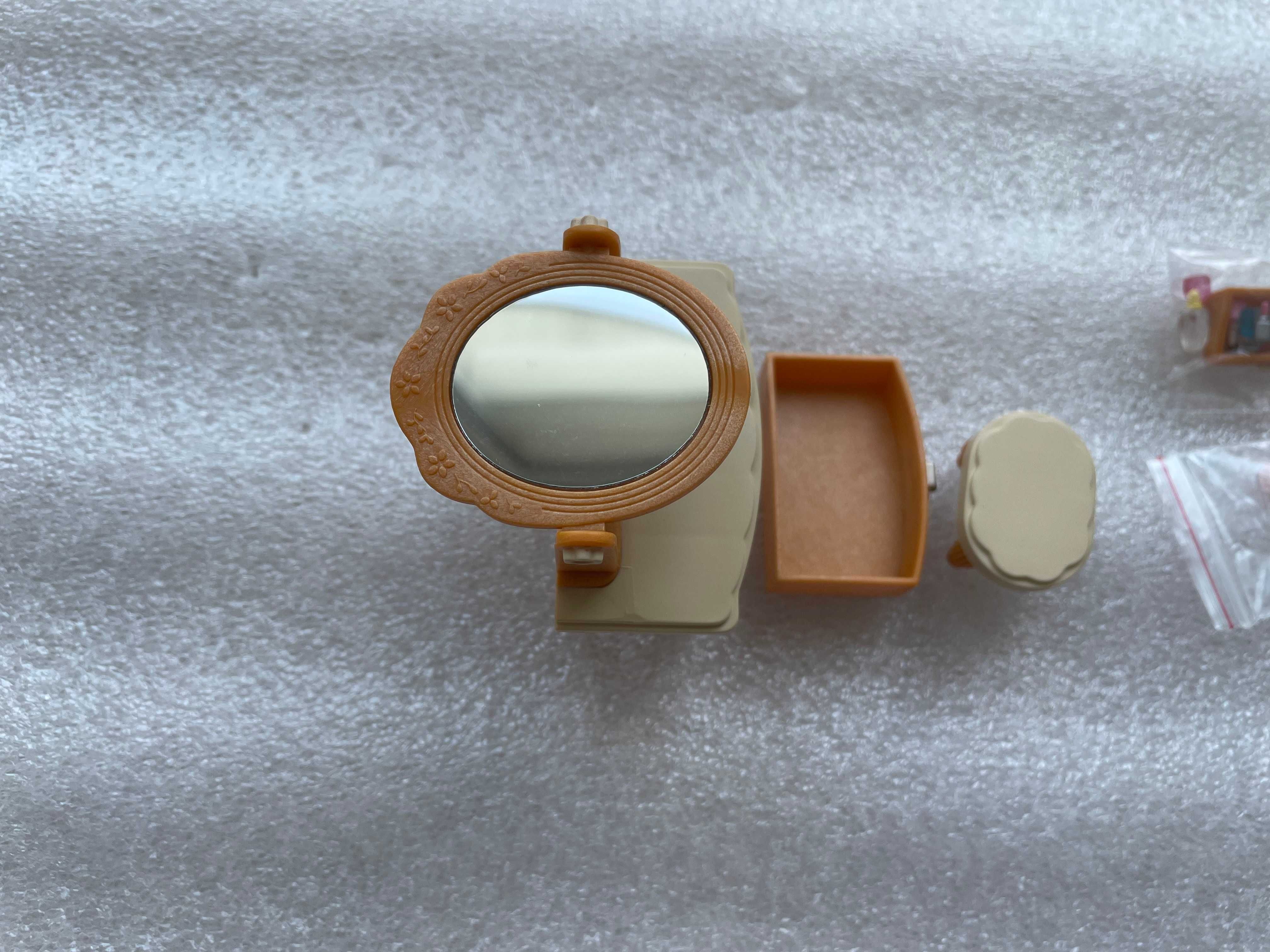 Sylvanian Families Damska toaletka 5031 – brak elem.
