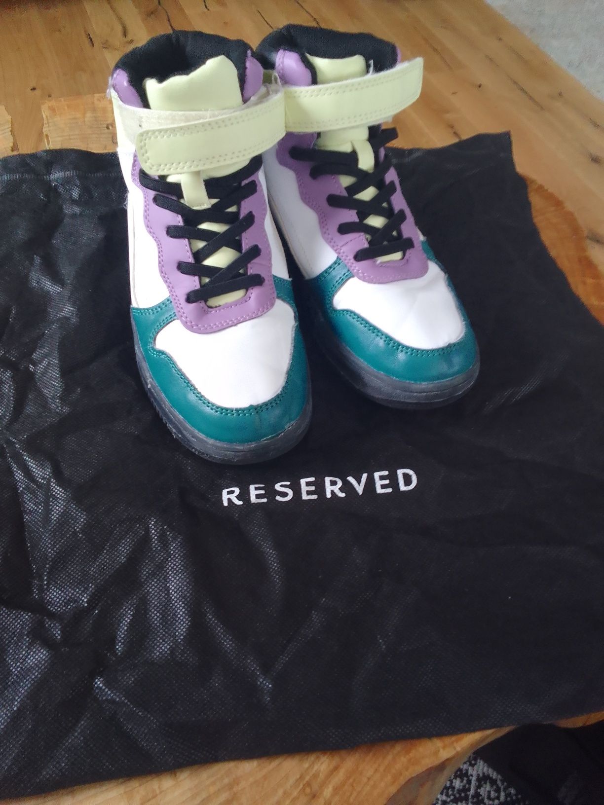 Buty Reserved 34