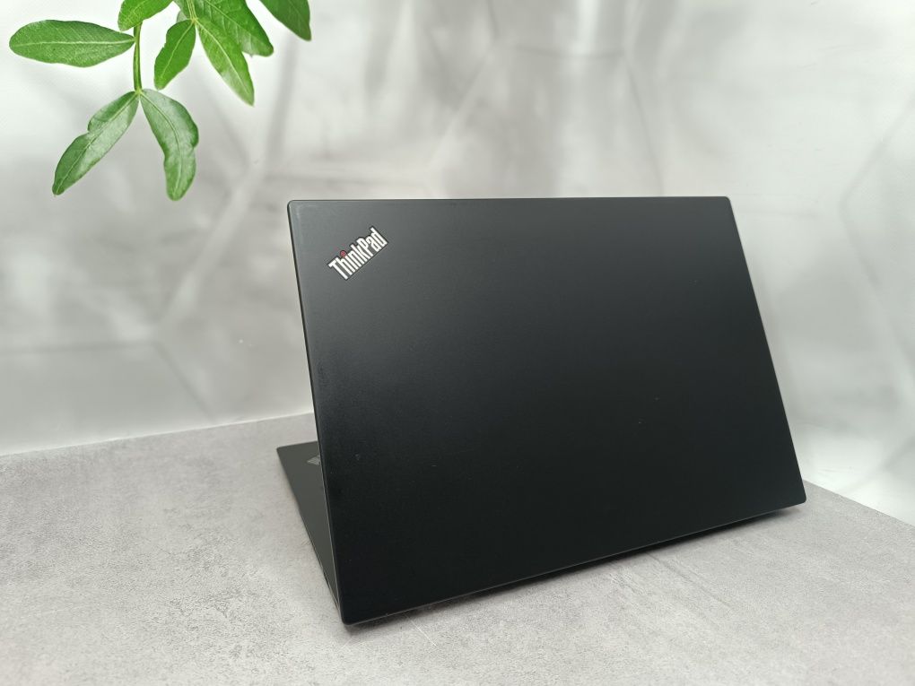 Ноутбук Lenovo ThinkPad X390/i5-8365U/8 ГБ DDR4/256 GB/13.3 " Full HD