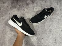 Кросівки Nike Tanjun 41 р Сіточка чорні