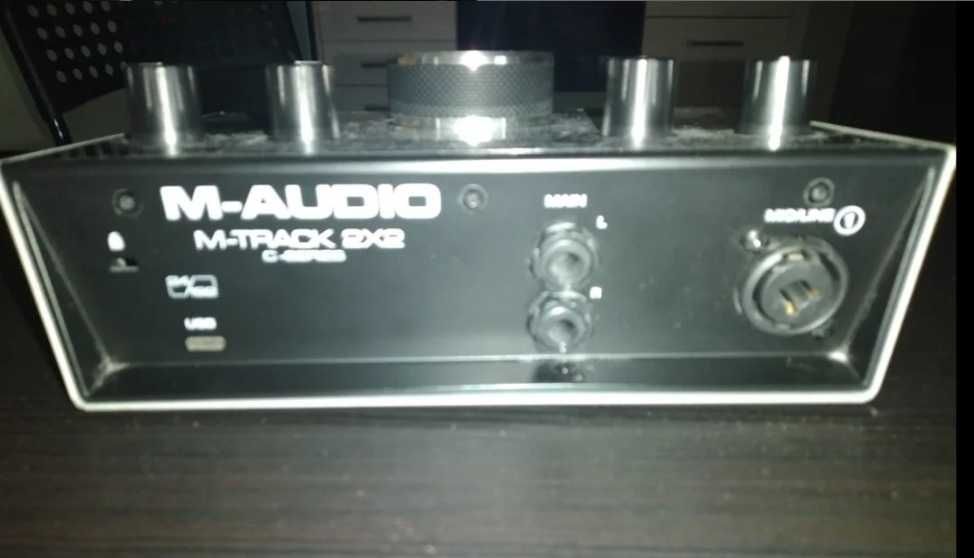 Interface audio e acessórios