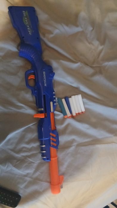 Zabawka Nerf strzelba+7 strzałek w zestawie