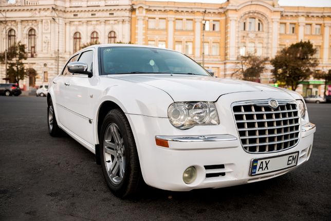 Украсит Вашу Свадьбу Белый Chrysler 300c без посредников (не Bentley)