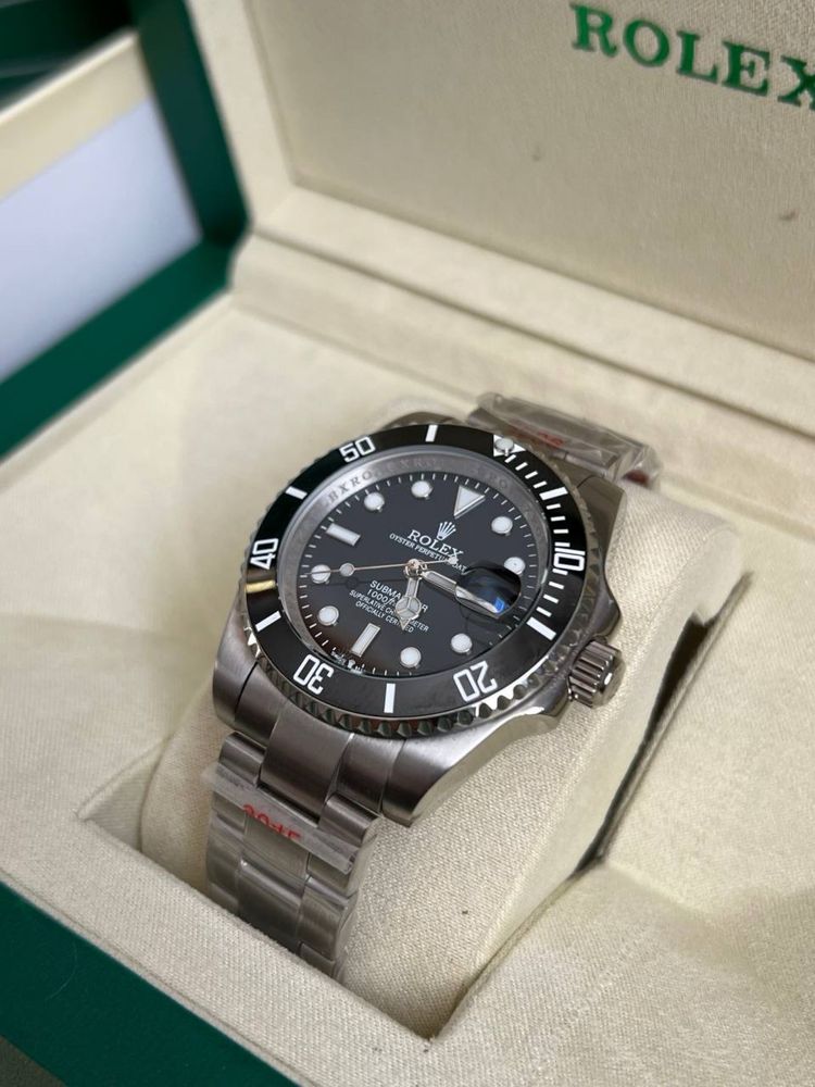 : Rolex Submariner Date Black