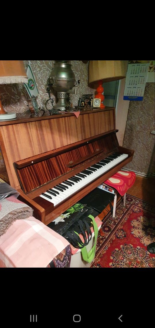 Піаніно Україна в хорошому стані