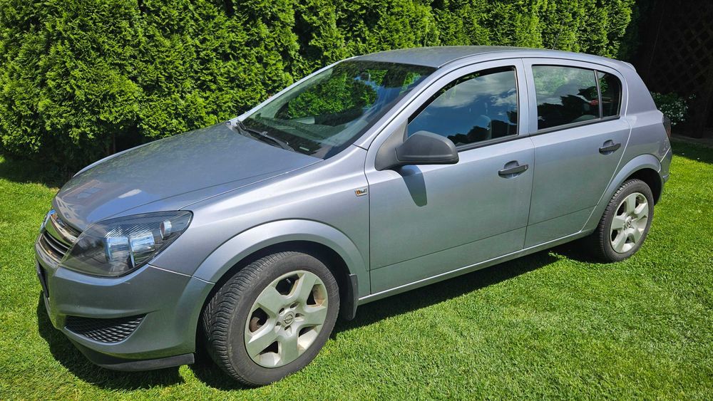 Opel Astra H 1.6 2010 bezwypadkowy