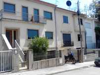 Alugo quarto a menina estudante ou a senhora interessada