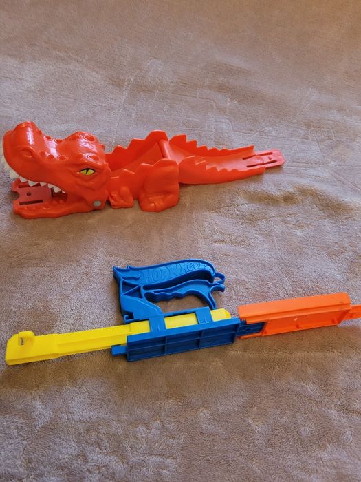 Zestaw dla chłopca, auta, śmieciarka, garaże, parking, lawety