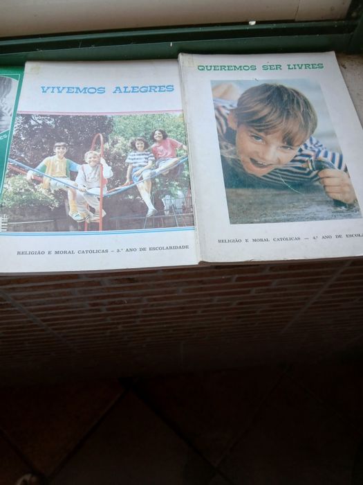 livros antigos religião e moral