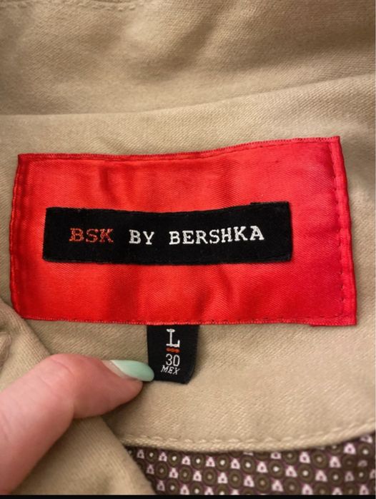 Casaco Bershka.