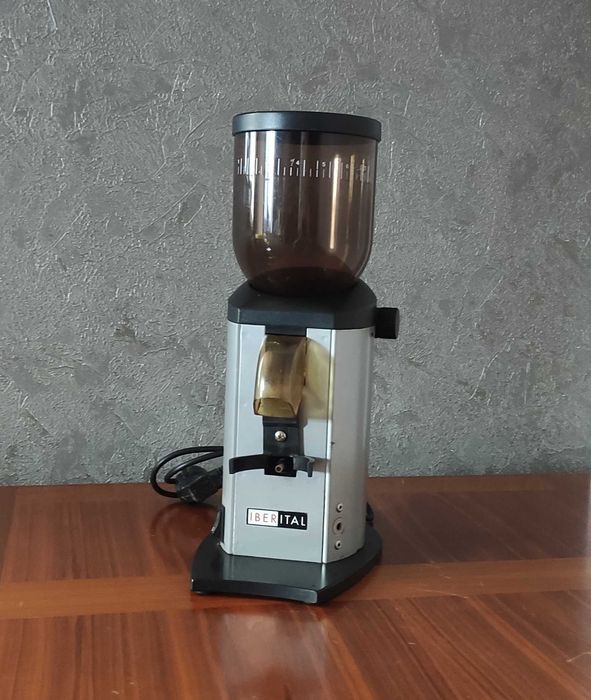 Кавомолка Iberital Automatic, прямого помелу. Мікрометричний помел